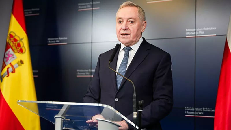 Polonya Tarım Bakanı istifa etti! ‘Sorunları çözemeyeceğim’