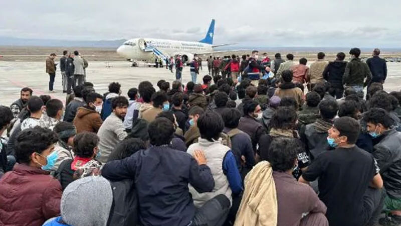 138 Afgan göçmen, uçakla ülkelerine geri gönderildi