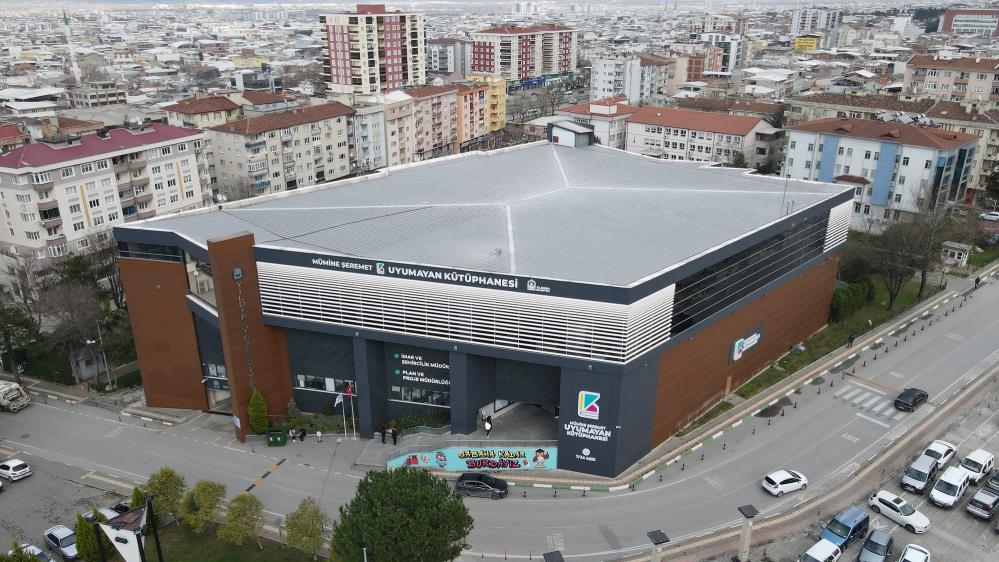 Bursa’da çevreci ‘7/24’ uyumayan kütüphanede ‘sıfır plastik’ bilinci