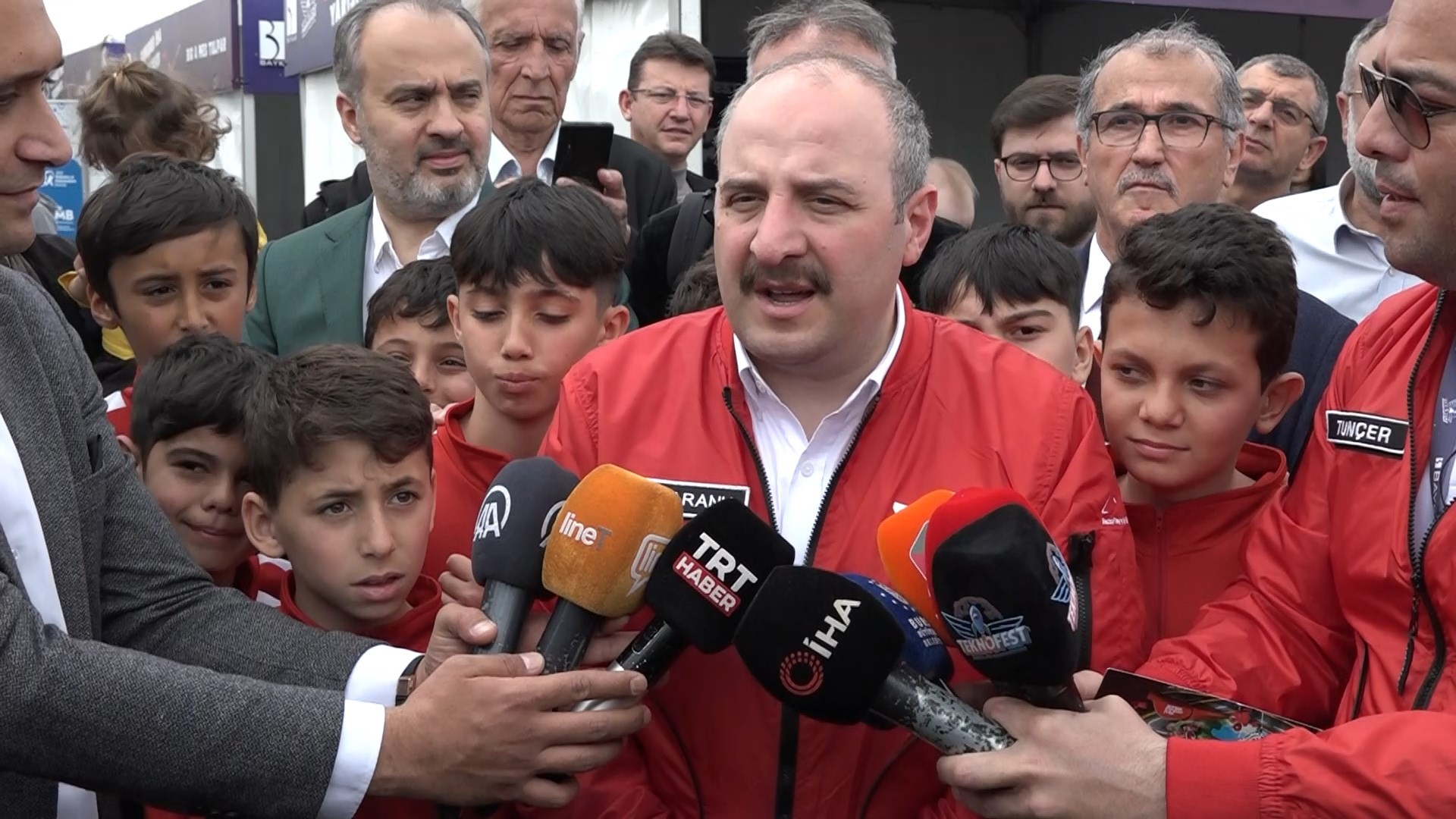 Bakan Varank: “Bugün elektrik otomobil konuşuyoruz. Gençler inşallah hidrojenle çalışan otomobil yapacak”