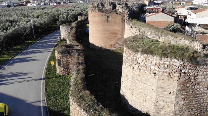 Bursa’nın 2500 yıllık tarihi yapısına çirkin hareket!