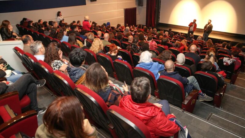 ‘Karanlık Gece’ Nilüfer’de izleyici ile buluştu Nilüfer Belediyesi, Özcan Alper’in 59. Antalya Altın Portakal Film Festivali’nde