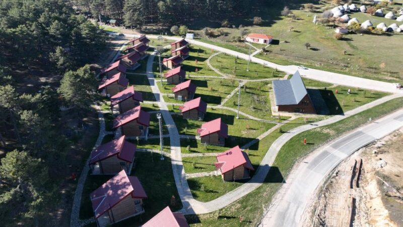 Bursa’nın bu ilçesine dev yatırımlar Bursa’nın en fazla göç veren dağ ilçelerinden Keles’in, ulaşımdan altyapıya,