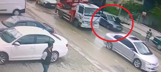 Bursa’da feci kaza! Metrelerce sürüklendi