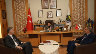 İnegöl Belediyesi’nde yeni başkan makamı devraldı