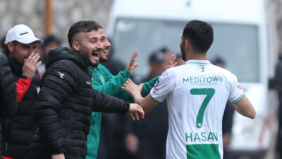 Bursaspor’da sakatlığı geçmedi ama kenardan destek veriyor