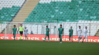 Bursaspor’un grubu çok karıştı! Küme düşen son takım kim olacak?