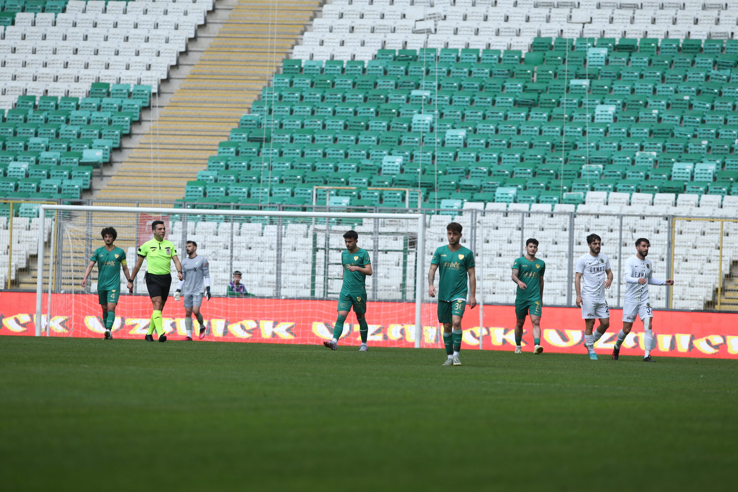 Bursaspor’un grubu çok karıştı! Küme düşen son takım kim olacak? Bursaspor’un grubu çok karıştı! Küme düşen son takım kim olacak?