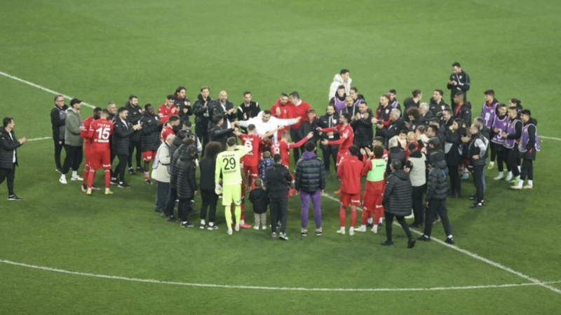 Süper Lig’e yükselen ilk takım belli oldu! Spor Toto 1. Lig'in 32. haftasında Eyüpspor'un Gençlerbirliği'ne 2-0 yenilmesiyle