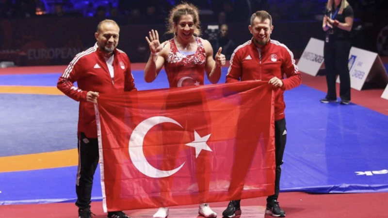 Milli sporcu 6. kez Avrupa şampiyonu Milli sporcu Yasemin Adar Yiğit, Avrupa Güreş Şampiyonası'nda kadınlar 76
