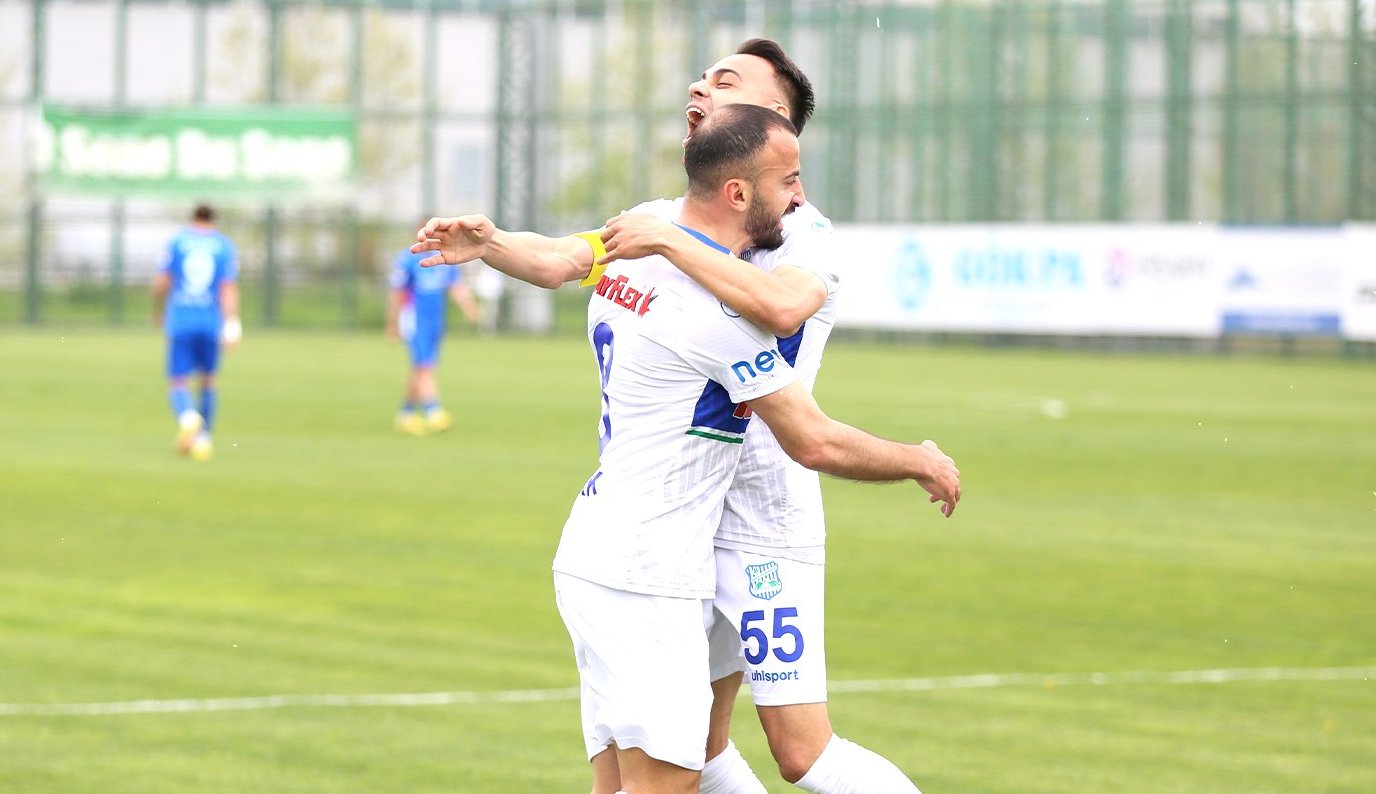 3.Lig'deki Bursa ekibi 3 attı rakibini küme düşürdü! 1