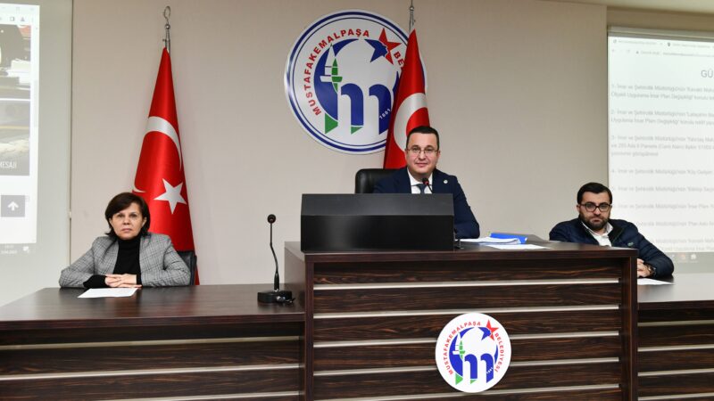 Mustafakemalpaşa Belediyesi Nisan Ayı Olağan Meclis Toplantısı’nın ilk oturumu gerçekleştirildi.
