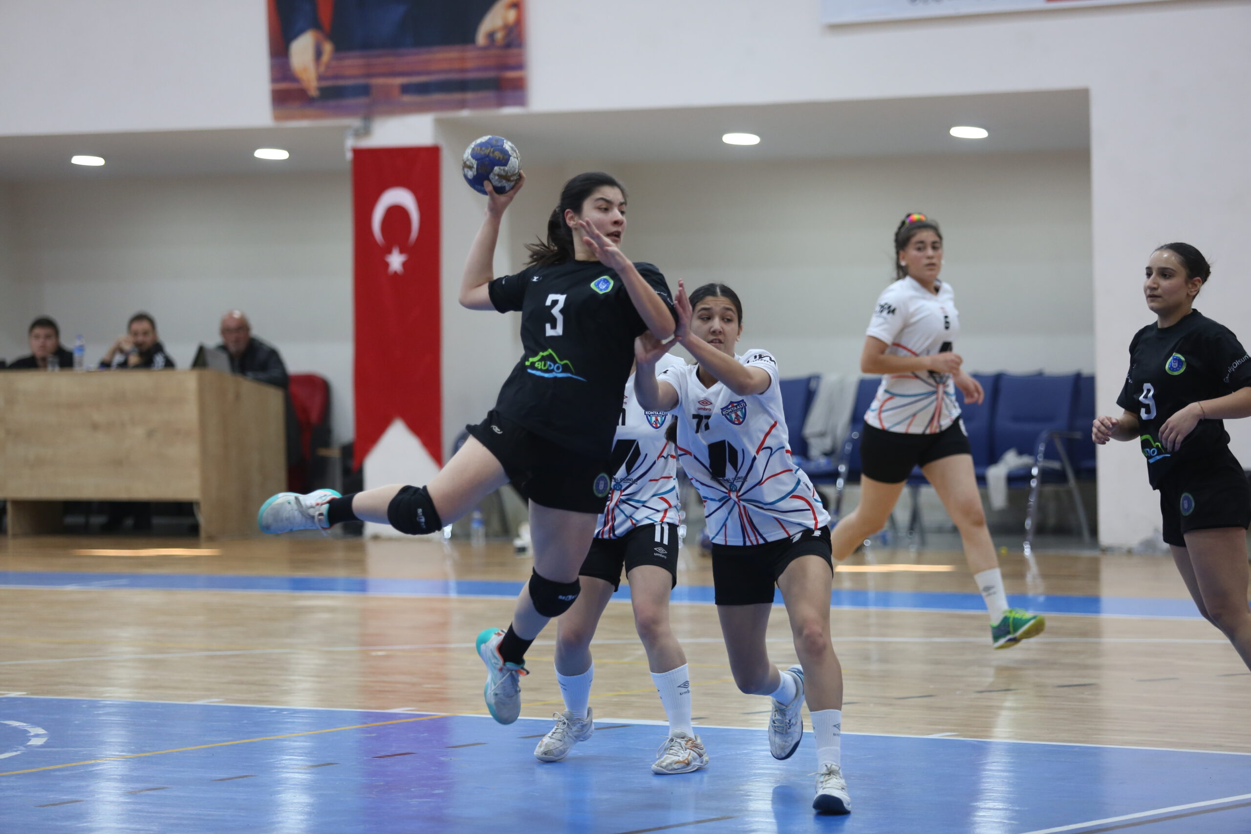 Büyükşehir zorlanmadan kazandı Büyükşehir zorlanmadan kazandı