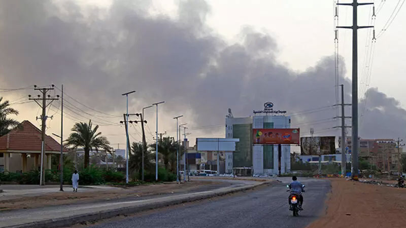 Sudan’da hastanelerde kaos: ‘Elektrik ve su yok, bazı hastalar tahliye ediliyor’