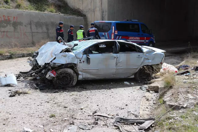 Korkunç kaza… 3 kişi hayatını kaybetti! Biri 11 yaşında Korkunç kaza… 3 kişi hayatını kaybetti! Biri 11 yaşında