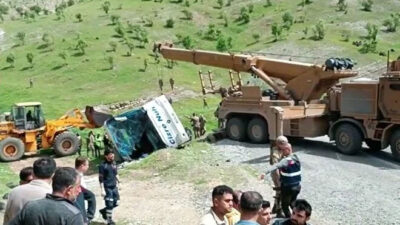 Şırnak’ta askerleri taşıyan otobüs devrildi: 2 şehit