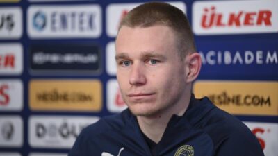 Fenerbahçe’ye Szalai’den kötü haber