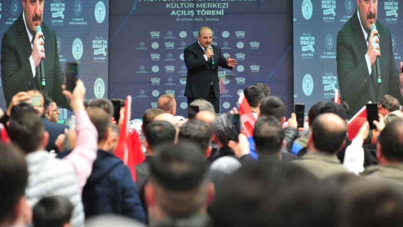Bursa’da Necmettin Erbakan Kültür Merkezi hizmete açıldı! Bakan Varank’tan flaş mesajlar Bursa’nın Gürsu Belediyesi, ilçe tarihinin ilk kültür merkezi olan ‘Necmettin