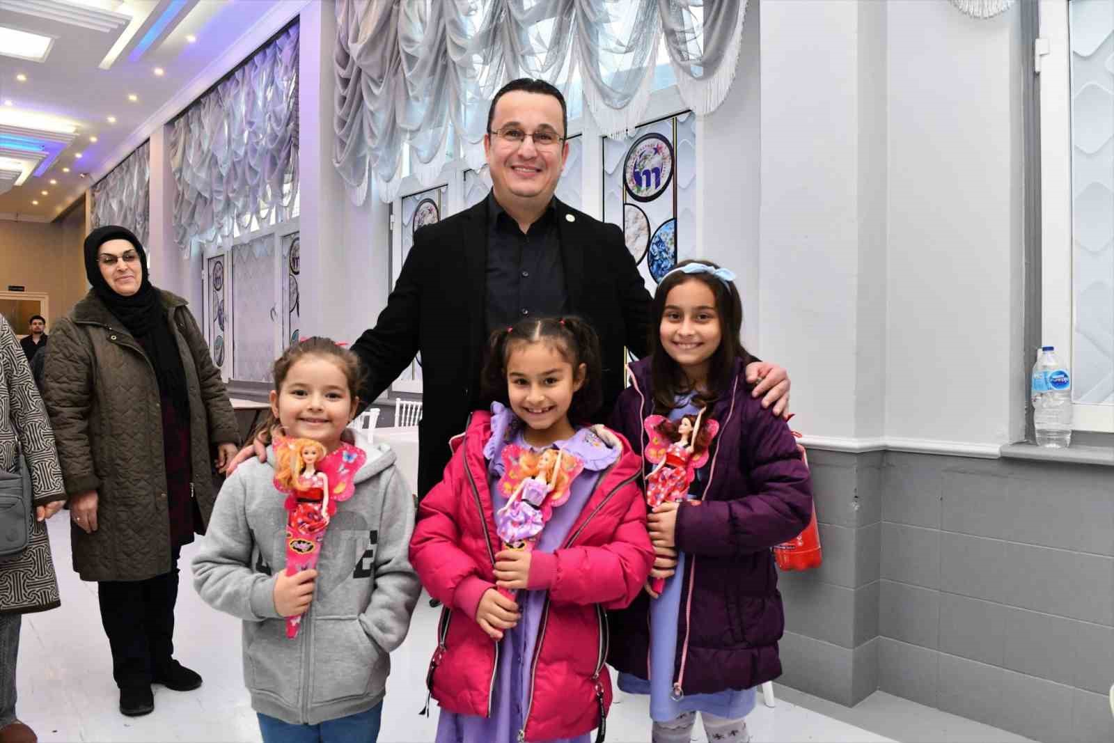 Başkan Kanar, şehit yakınları ve gazi aileleri ile iftar sofrasında buluştu