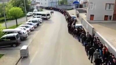 Görüntü Bursa’dan… 1 kilometrelik kuyruk oluştu