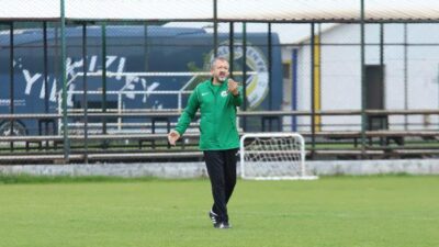 TFF 2'nci Lig Beyaz Grup'ta bugün Bursaspor'un konuğu olacak Menemen