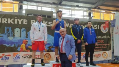 Büyükşehir’li boksörlerden başarı