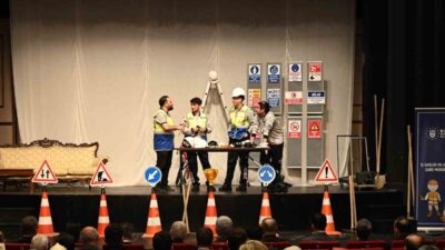 Bursa’da iş sağlığı ve güvenliği sahnede anlatıldı