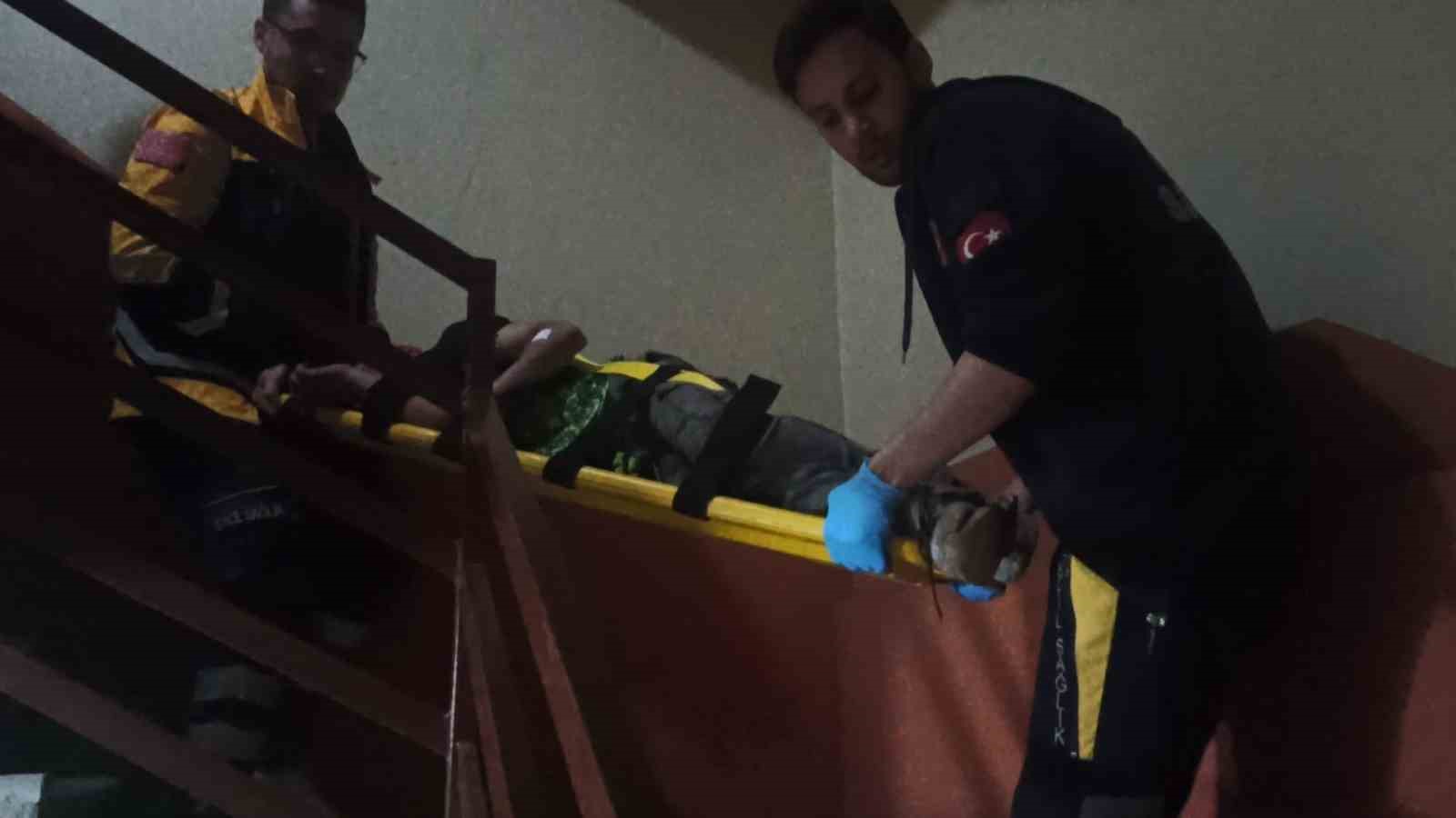 Bursa’da korkunç kaza! Çatı katından apartman boşluğuna düştü…