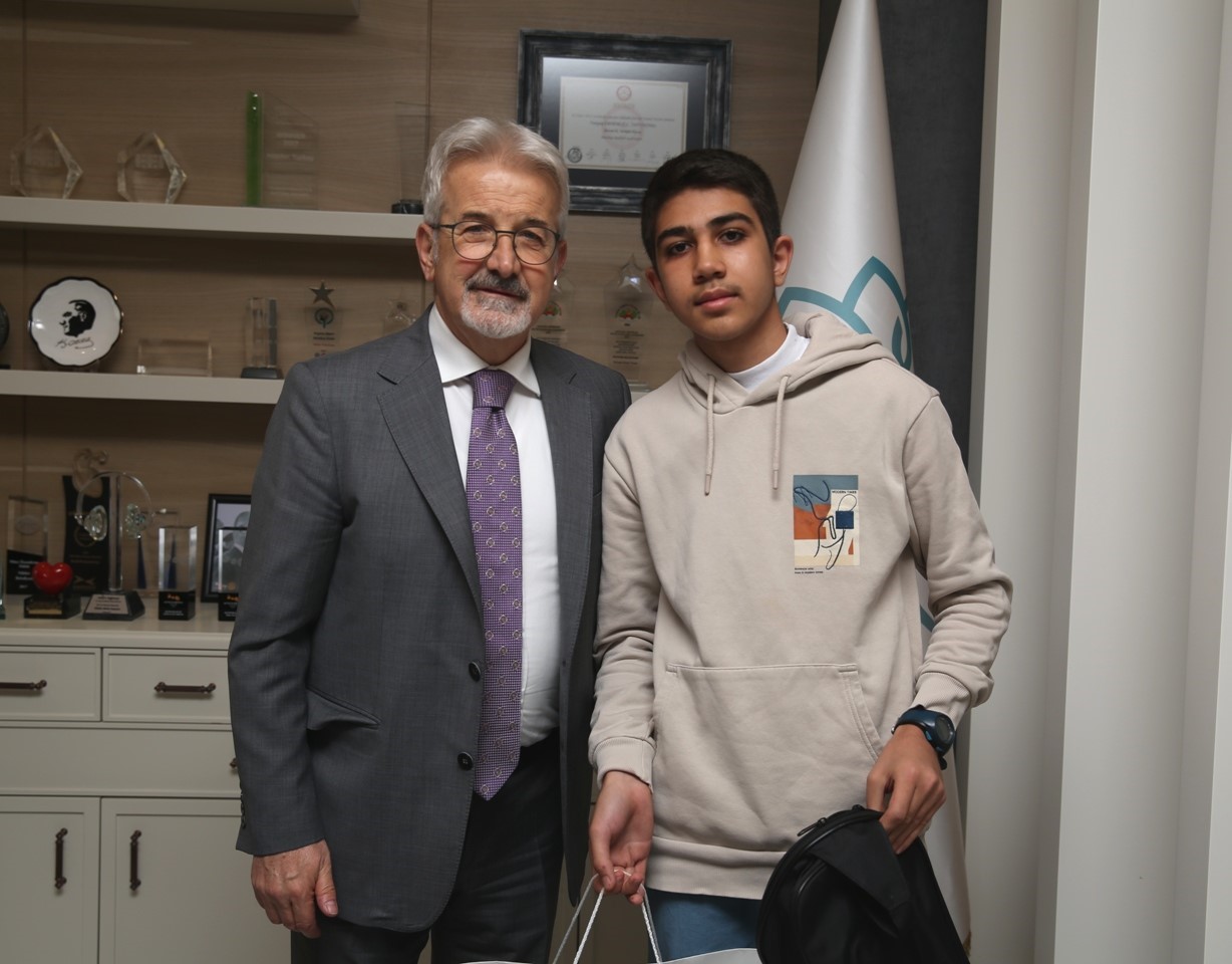 Depremzede atlet, artık Nilüfer Belediyespor için koşacak