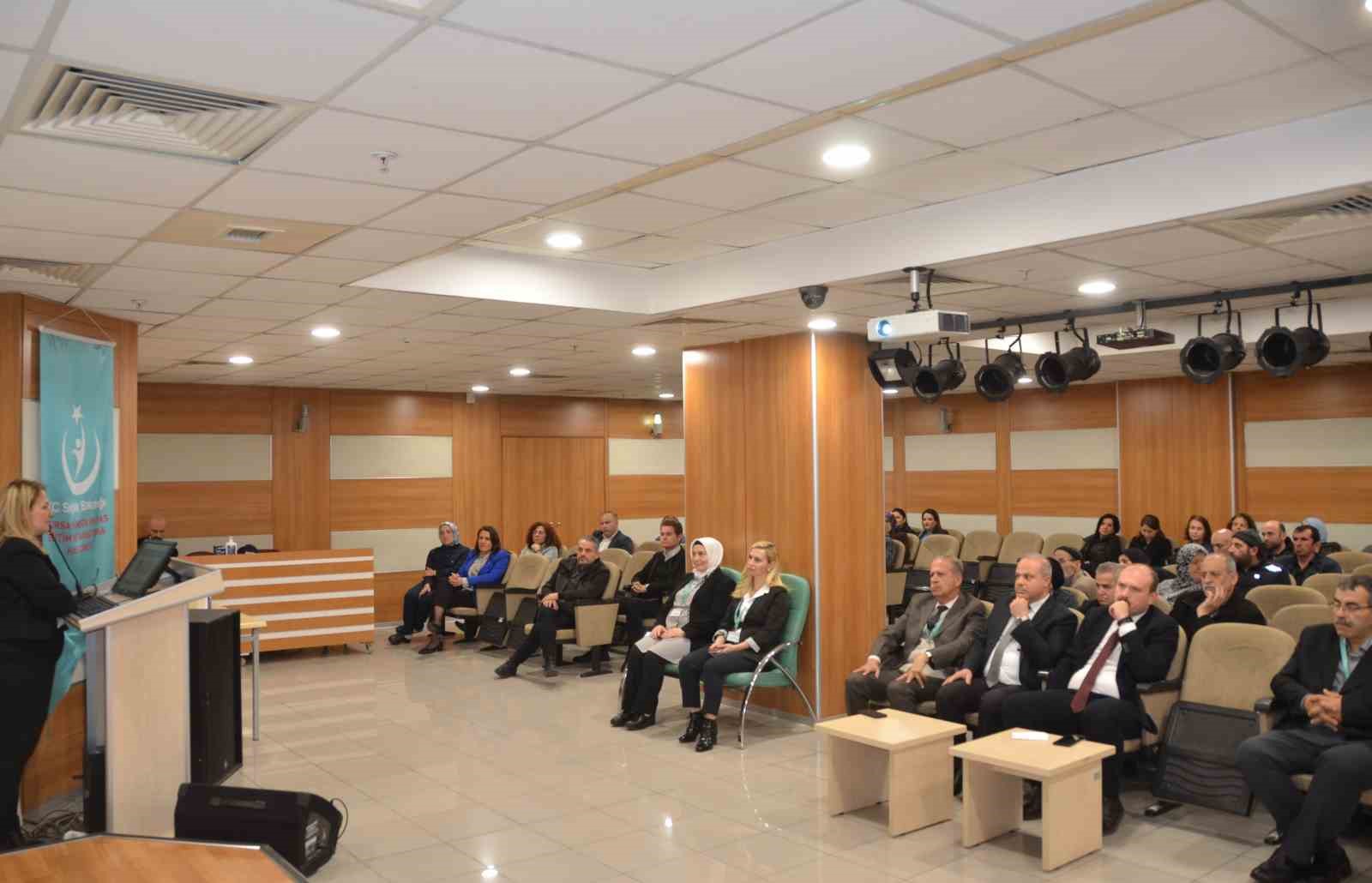 Bursa’da doktorlar hastalarına eğitim verdi