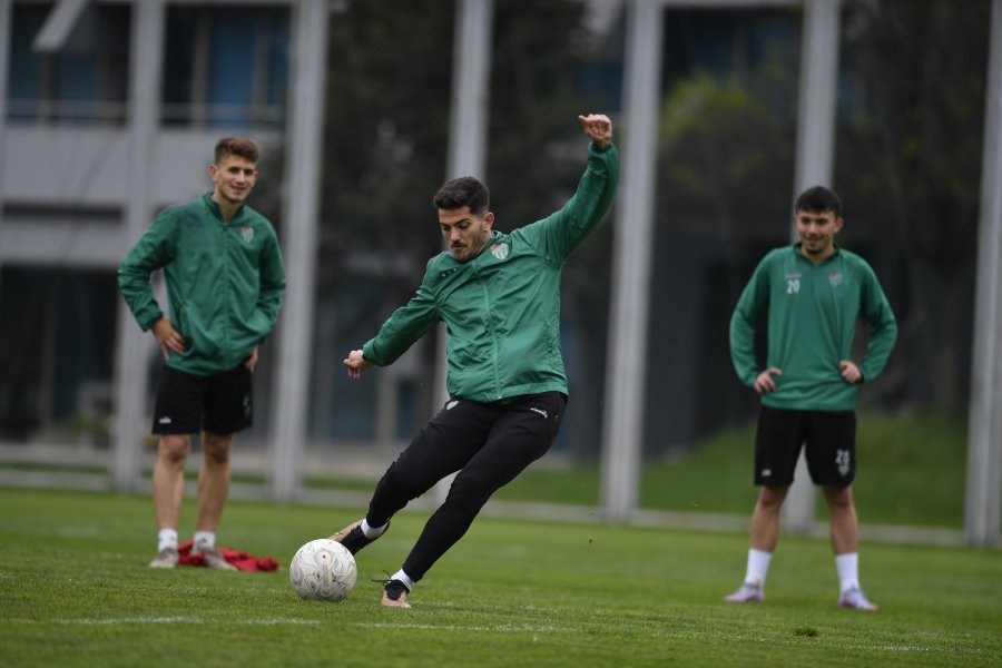 Bursaspor’da Düzcespor maçı hazırlıkları başladı