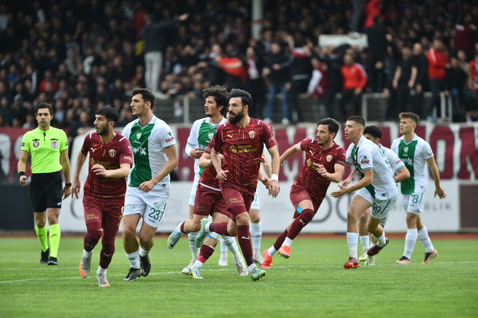 İnegölspor-Bursaspor maçında neler oldu? Hedefler ve acı gerçekler! İnegölspor-Bursaspor maçında neler oldu? Hedefler ve acı gerçekler!