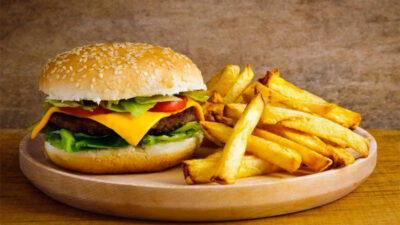 Fast food devinden flaş karar! Büyük işten çıkarma hazırlığı yapılıyor