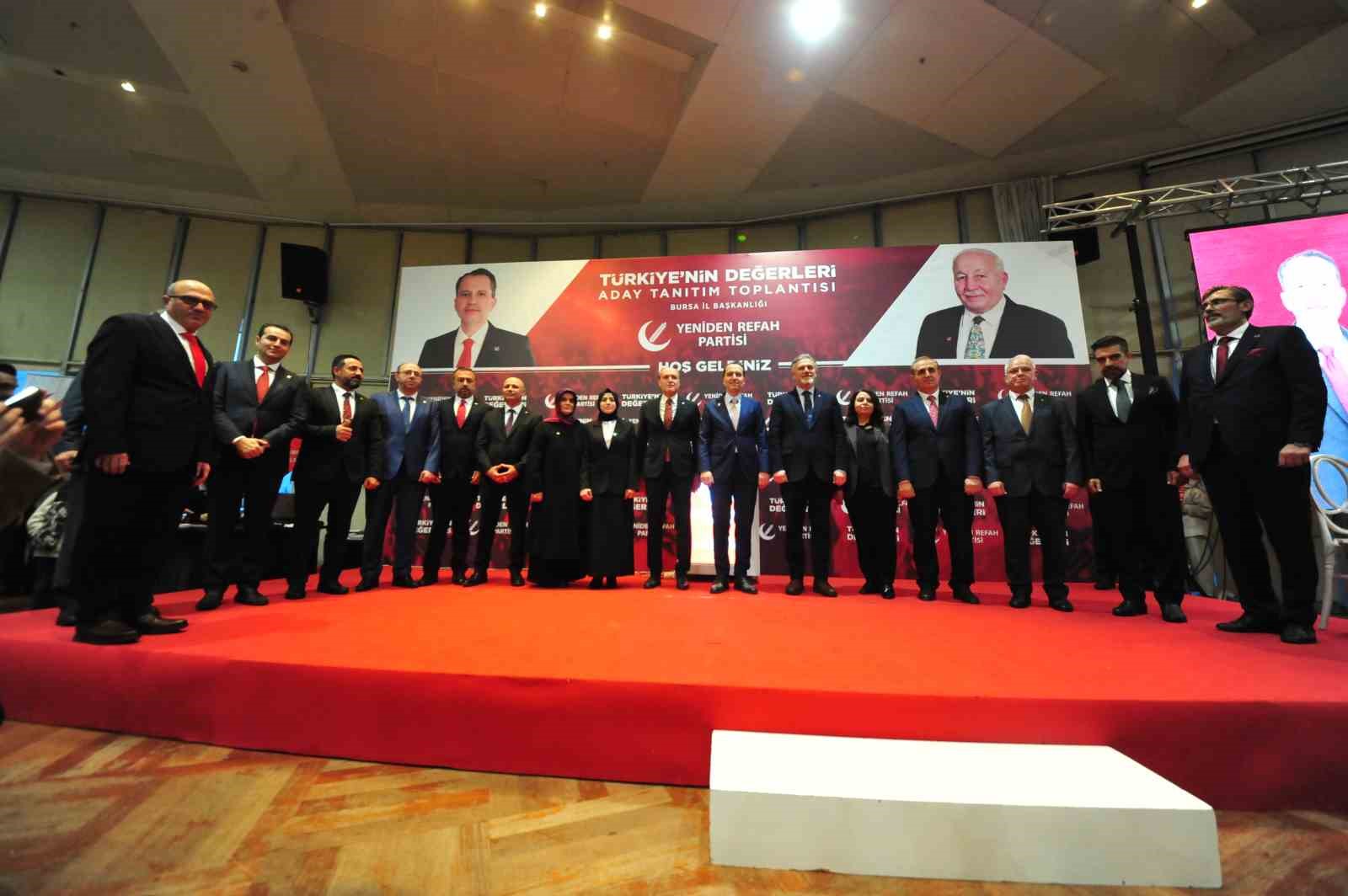 Fatih Erbakan Bursa’da konuştu: ‘Biz ittifaka yanlışları el birliği ile düzeltelim diye girdik’ Fatih Erbakan Bursa’da konuştu: ‘Biz ittifaka yanlışları el birliği ile düzeltelim diye girdik’