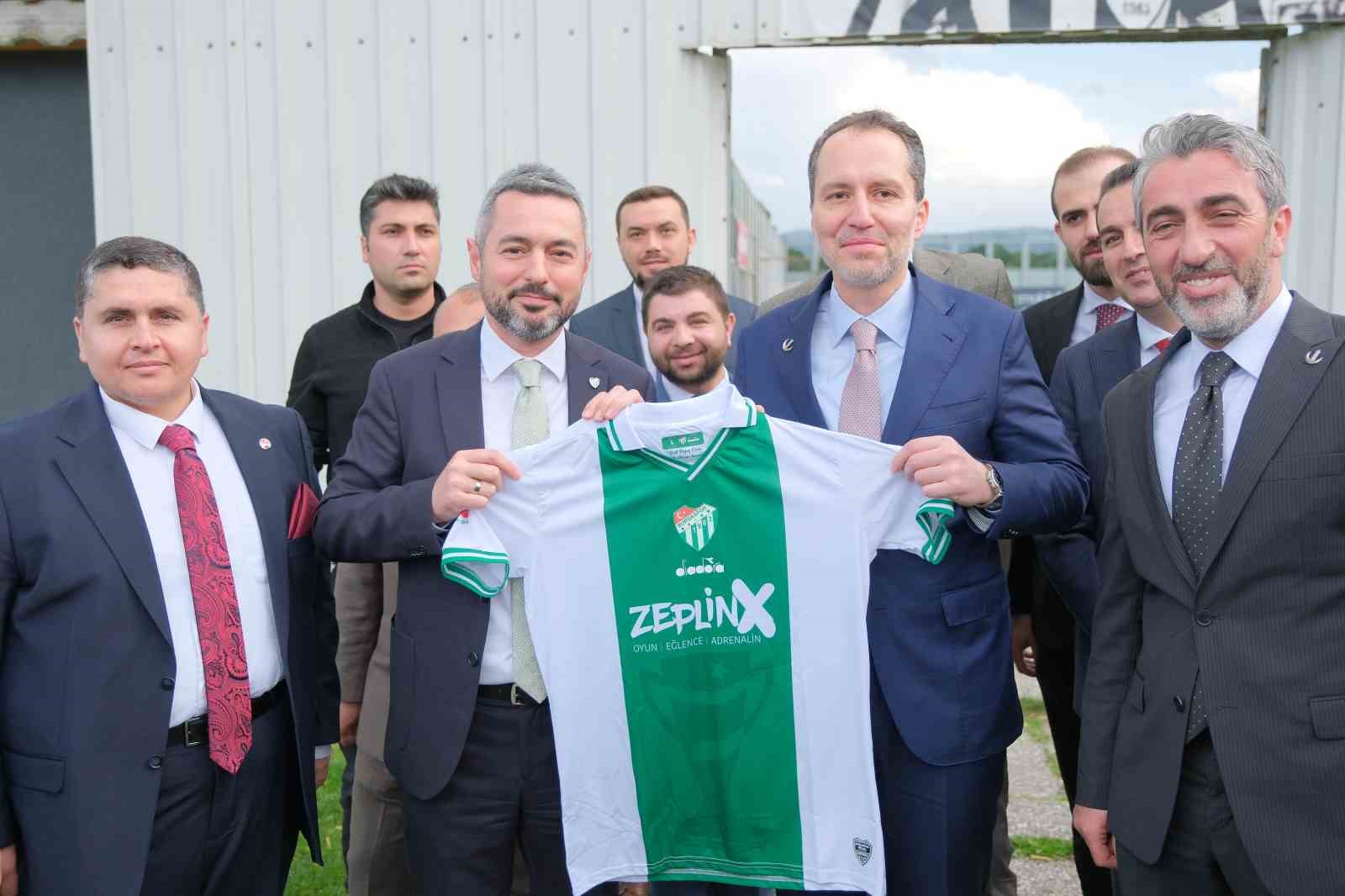 Yeniden Refah Partisi Genel Başkanı Erbakan’dan Bursaspor’a ziyaret