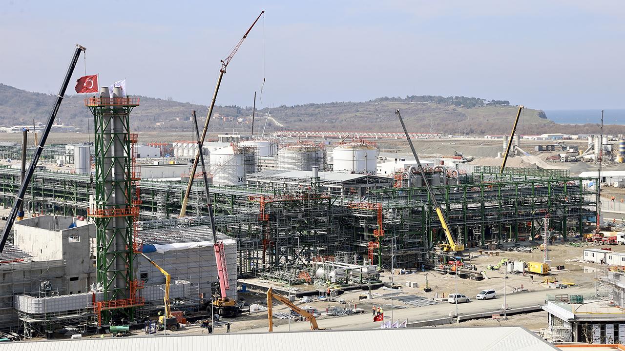 Bakan duyurdu! Karadeniz gazı yola çıktı