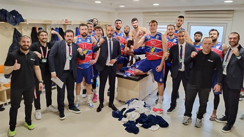 Final’den harika zafer Türkiye Basketbol Ligi'nde play-off mücadelesi veren Bursa ekibi Final Spor,