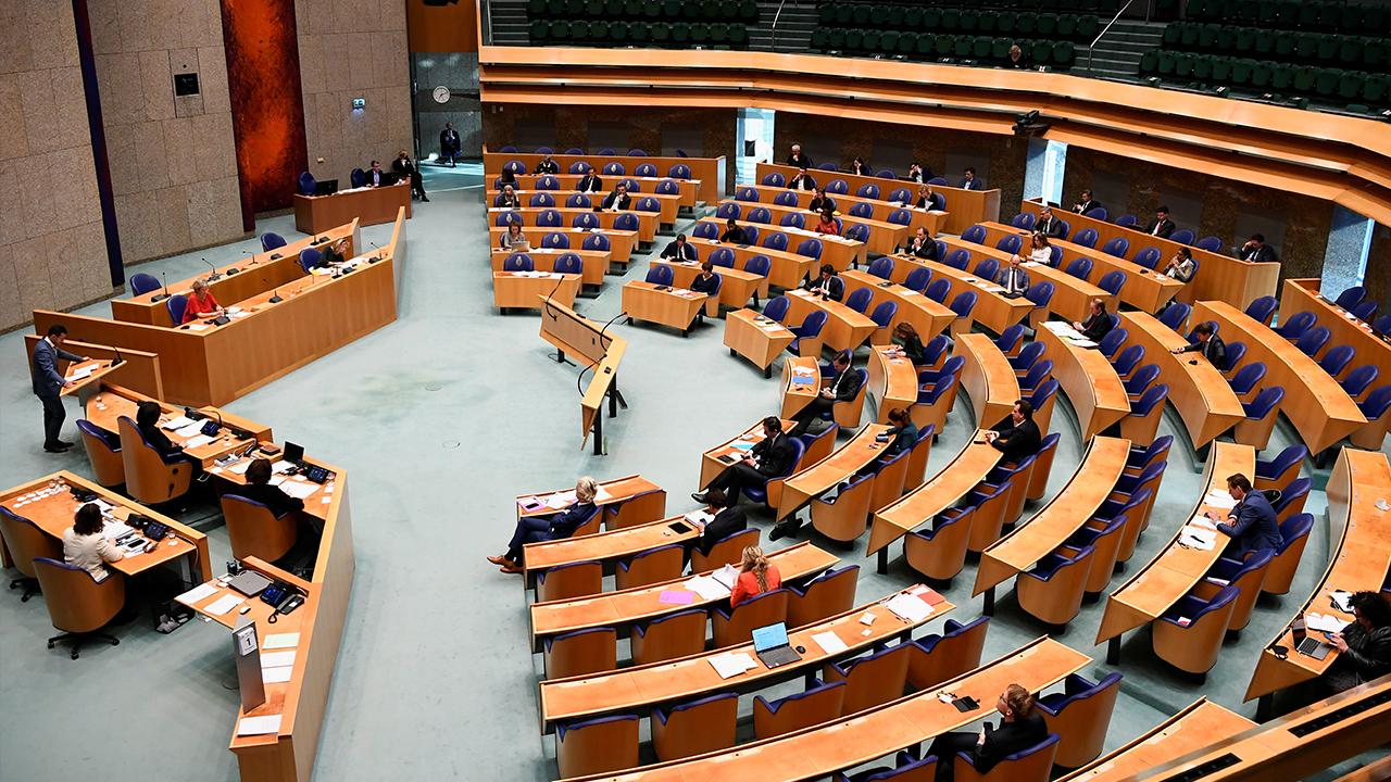 Hollanda’da parlamento binasında bomba şüphesi