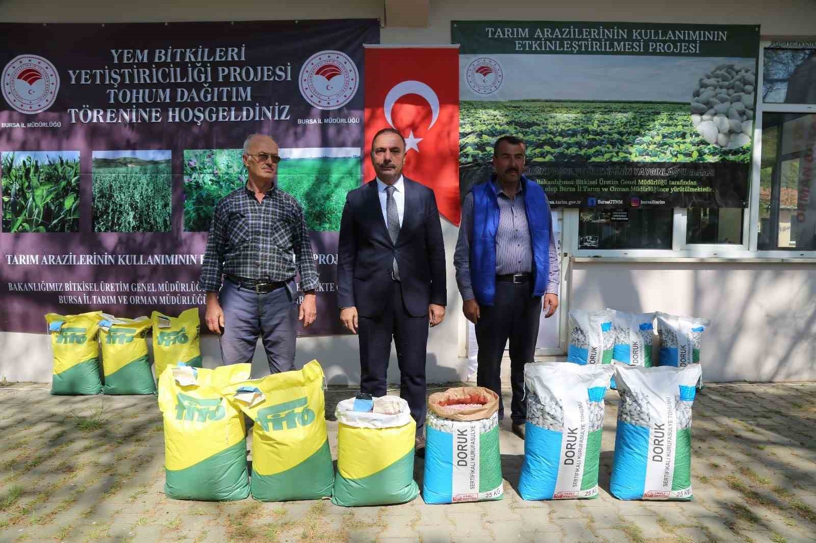 Bursa’da iklim dostu tohumlar çiftçilerle teslim edildi