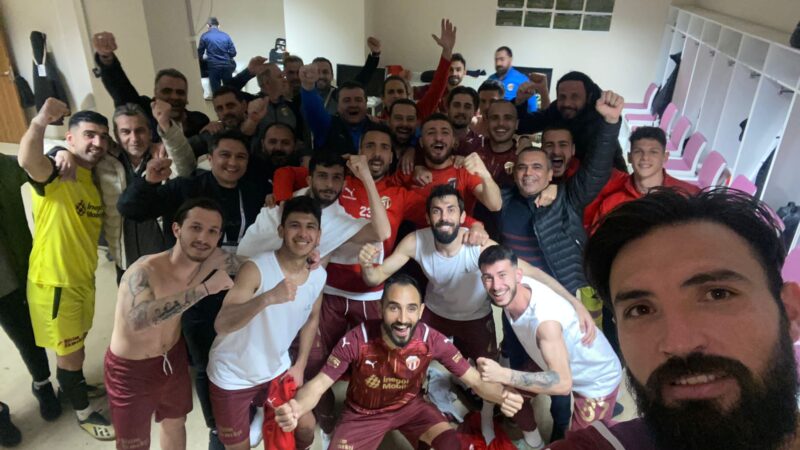 2.Lig’deki Bursa ekibinden grubu karıştıran skor! Şimdi ne olacak? Bordo beyazlılar Afyonspor'u deplasmanda devirerek ligde kalma umudunu sürdürdü. Zafer