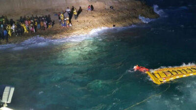İtalya’ya geçen hafta sonu yaklaşık 1700 düzensiz göçmen ulaştı