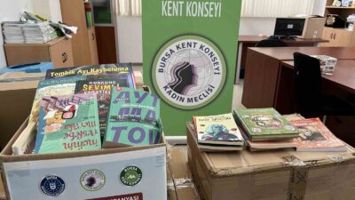 Bursa Kent Konseyi Kadın Meclisi’nden deprem bölgesindeki çocuklara kitap yardımı