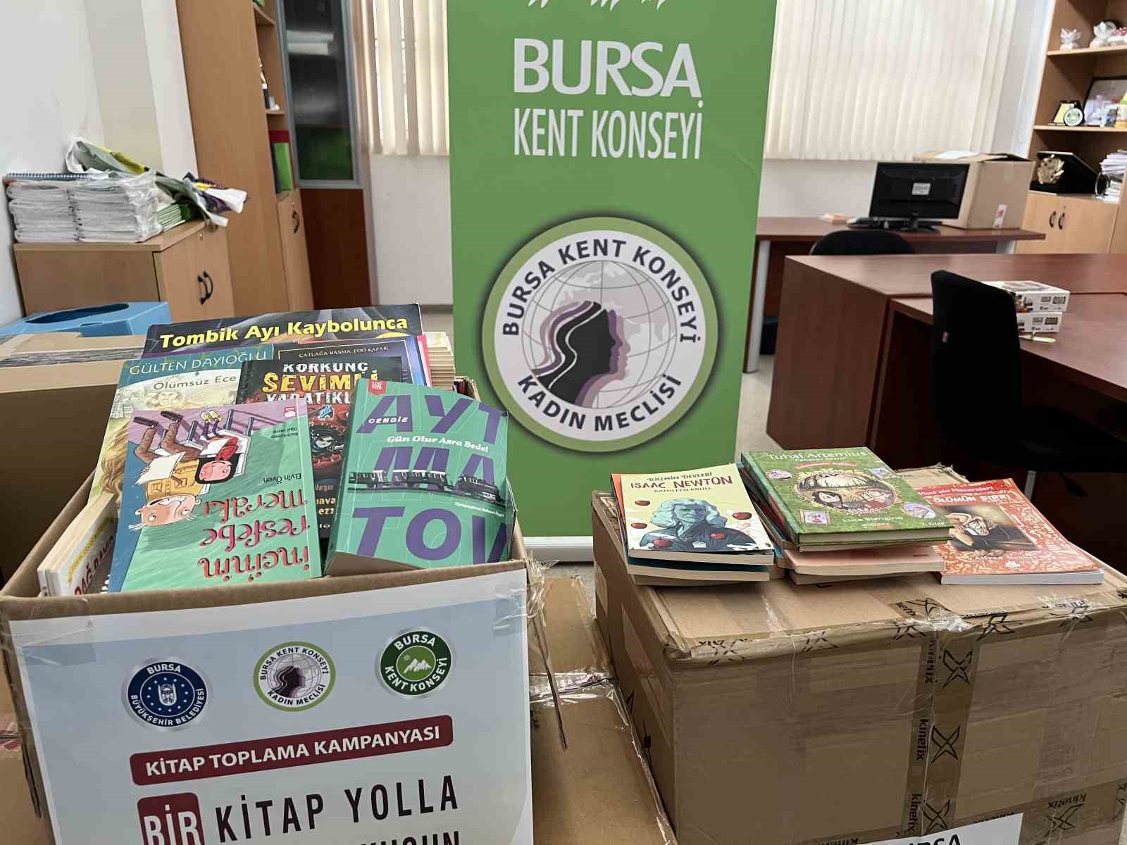 Bursa Kent Konseyi Kadın Meclisi’nden deprem bölgesindeki çocuklara kitap yardımı Bursa Kent Konseyi Kadın Meclisi’nden deprem bölgesindeki çocuklara kitap yardımı