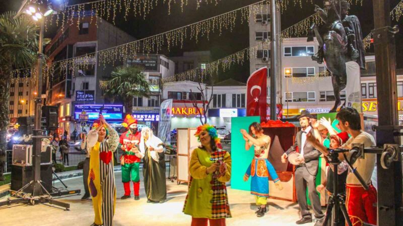 Karacabey Belediyesi tarafından düzenlenen geleneksel Ramazan etkinlikleri, ilçe halkının yoğun