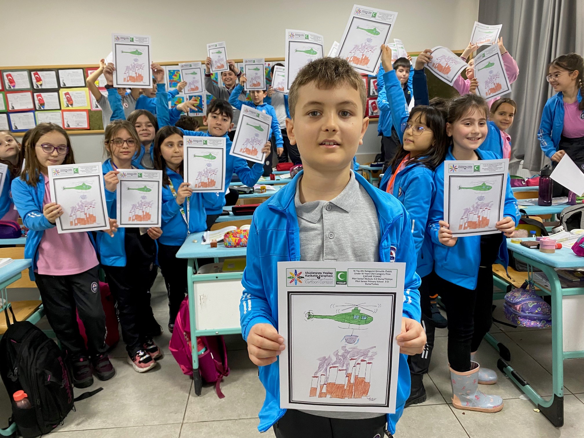 Bursalı öğrenci Çağlar Yılmaz’dan büyük başarı! Öyle bir şey çizdi ki…