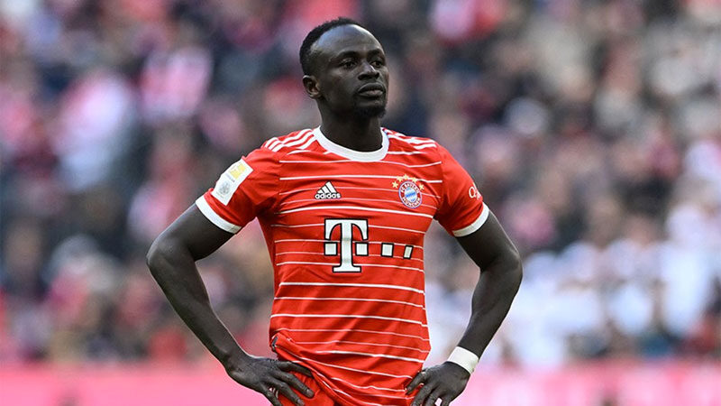 Sadio Mane kadro dışı Manchester City ile deplasmanda oynanan ve 3-0 kaybedilen maçın ardından