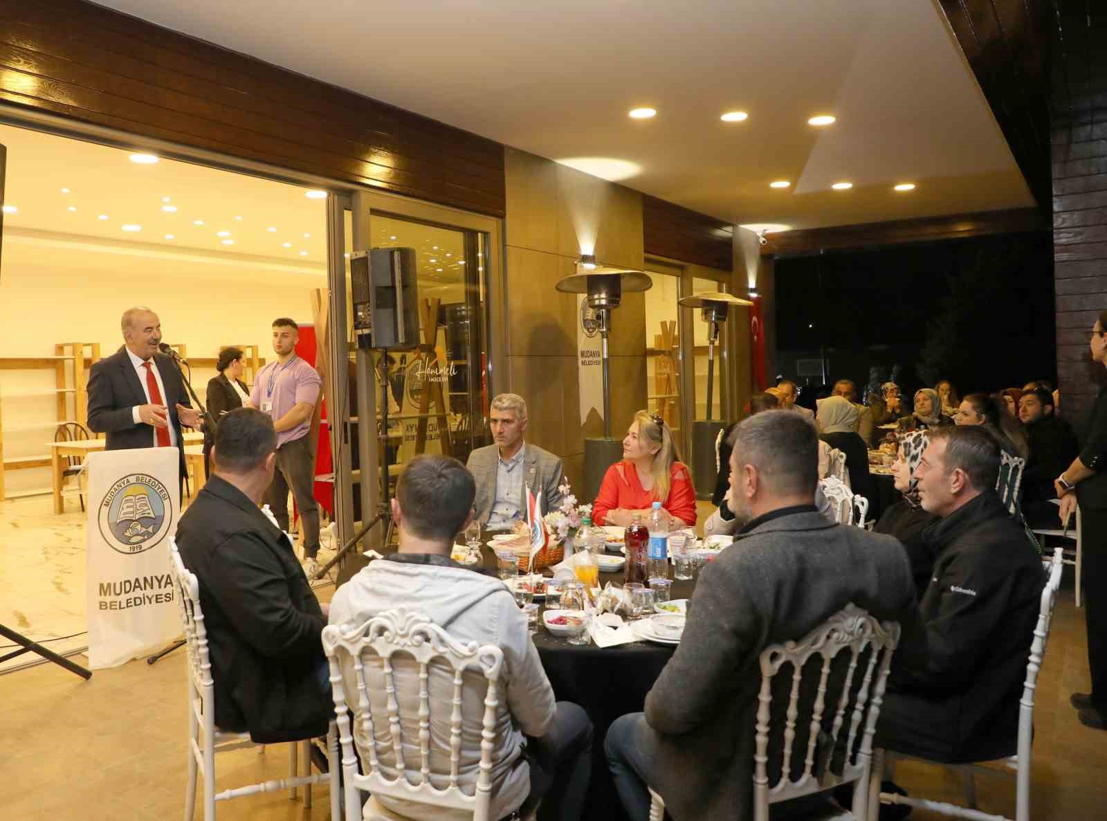 Mudanya Belediyesi muhtarları iftarda ağırladı Mudanya Belediyesi muhtarları iftarda ağırladı