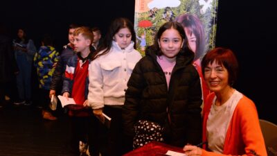 Nilüfer Belediyesi’nin “Çocuklara Kitap Söyleşileri” etkinliğine konuk olan yazar Yeşim