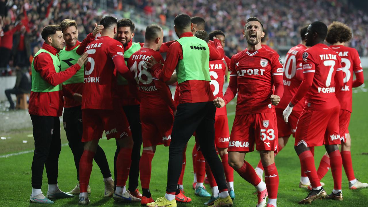 Samsunspor'da 19 oyuncu ilk kez şampiyonluk yaşadı 1 samsunspor aa 2030480