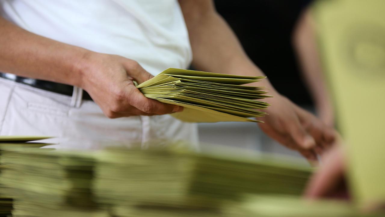 13 siyasi parti tek başına yarışacak